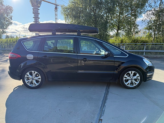 Ford S-MAX 4 of 30