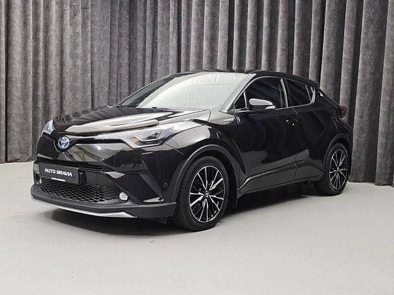 Toyota C-HR 3 of 5