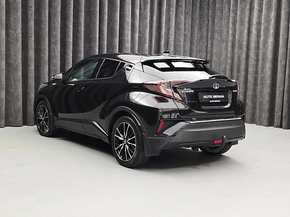 Toyota C-HR 5 of 5