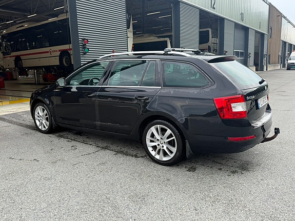 Skoda Octavia 6 of 30