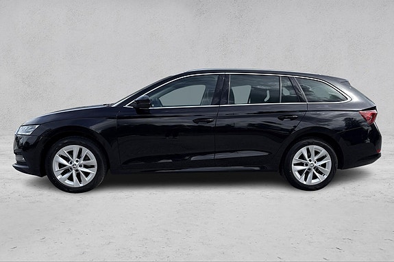 Skoda Octavia 2 of 5