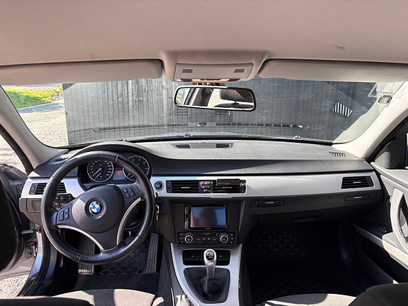 BMW 316i 19 of 25