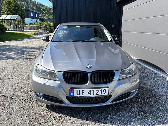 BMW 316i 4 of 5