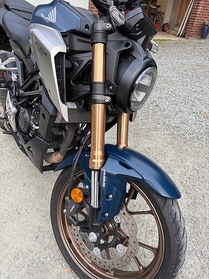 Honda CB 125 R 5 of 10