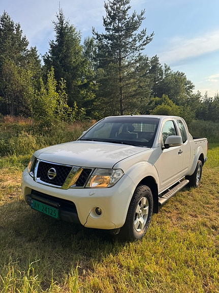 Nissan Navara 2 of 20