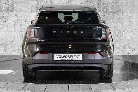 Volvo EX30 7 of 27