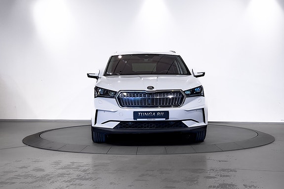 Skoda Enyaq 3 of 5