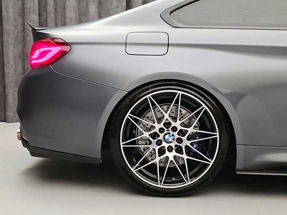 BMW M4 27 of 30