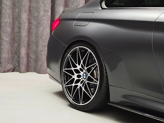 BMW M4 25 of 30