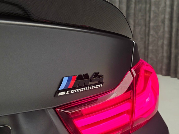 BMW M4 24 of 30