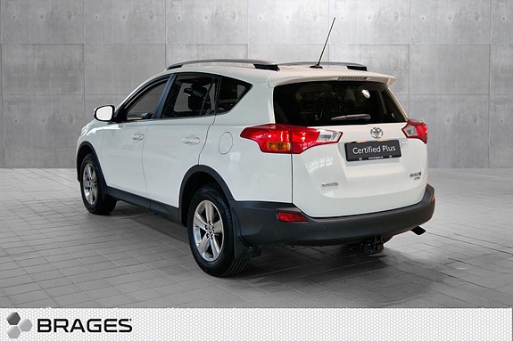 Toyota RAV4 5 of 5