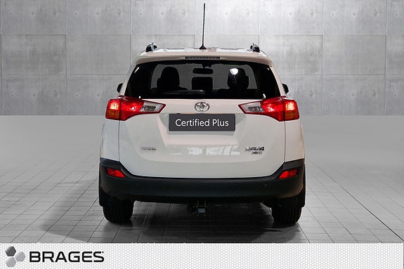 Toyota RAV4 3 of 5