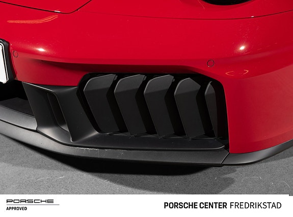 Porsche 911 16 of 30