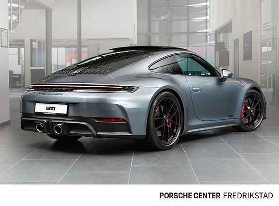 Porsche 911 3 of 5