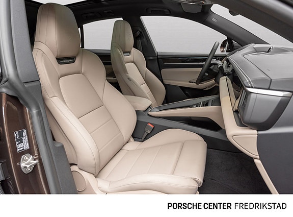 Porsche Macan 26 of 30