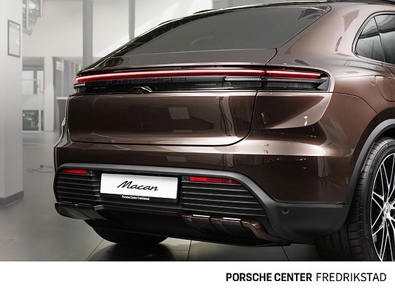 Porsche Macan 6 of 30
