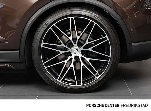 Porsche Macan 18 of 30