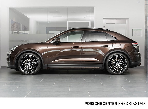 Porsche Macan 2 of 30