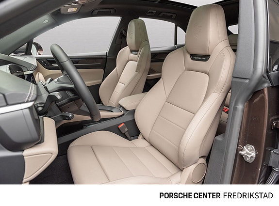 Porsche Macan 23 of 30