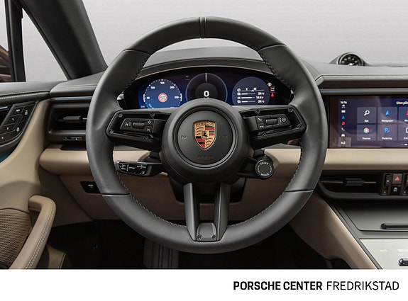 Porsche Macan 28 of 30