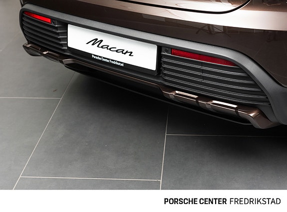 Porsche Macan 14 of 30
