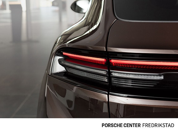 Porsche Macan 8 of 30