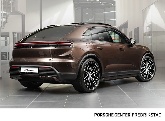 Porsche Macan 3 of 30