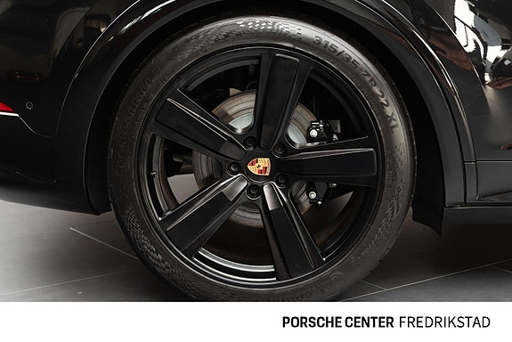 Porsche Cayenne Coupe 13 of 30