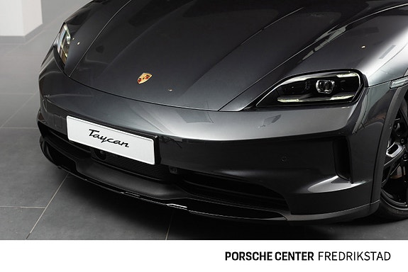 Porsche Taycan Cross Turismo 9 of 30