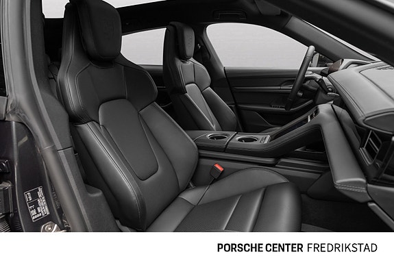 Porsche Taycan Cross Turismo 27 of 30