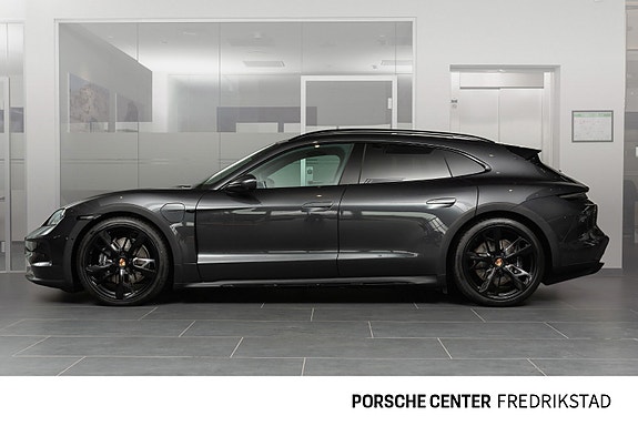 Porsche Taycan Cross Turismo 2 of 5