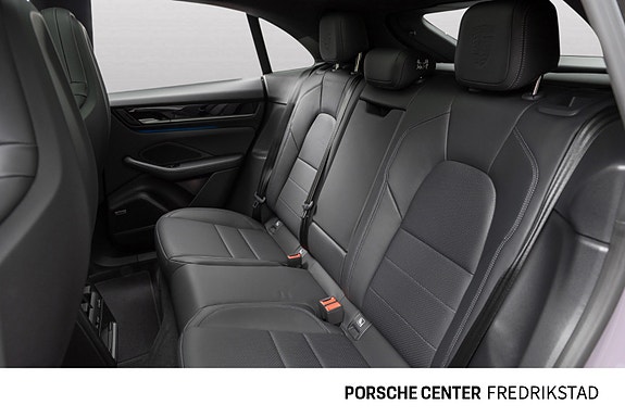 Porsche Macan 29 of 30