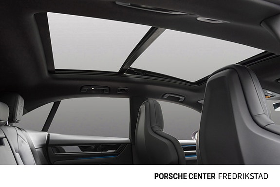 Porsche Macan 30 of 30
