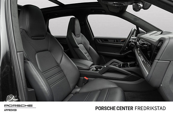 Porsche Cayenne 25 of 30