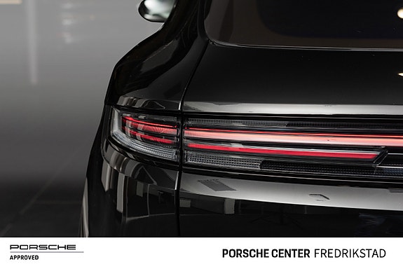 Porsche Cayenne 8 of 30