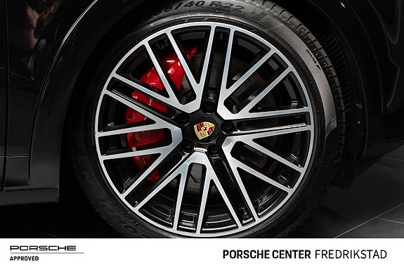 Porsche Cayenne 16 of 30