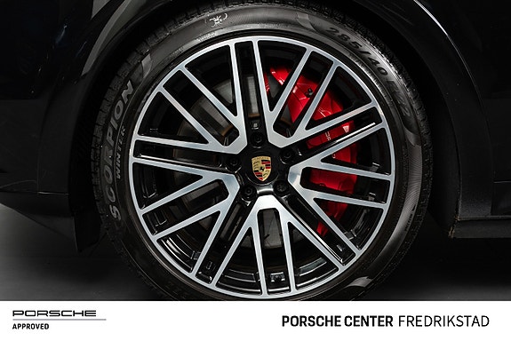 Porsche Cayenne 17 of 30