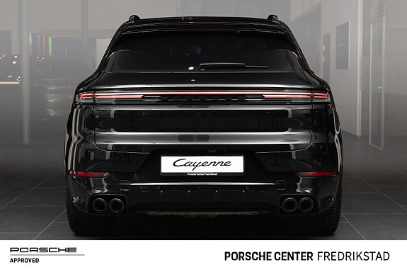 Porsche Cayenne 4 of 30