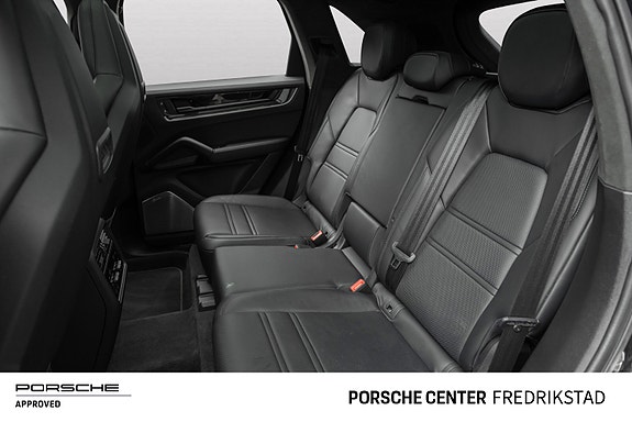 Porsche Cayenne 22 of 30