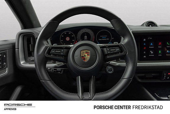 Porsche Cayenne 28 of 30