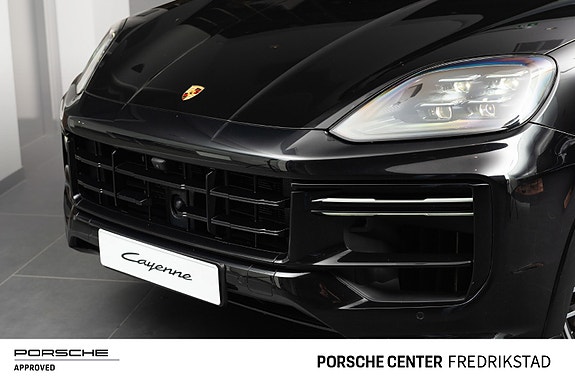 Porsche Cayenne 9 of 30