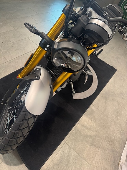 Triumph Scrambler 900 2027 modell **UTSTYRSKAMPANJE 10 000KR**-UT JULI 4 of 5