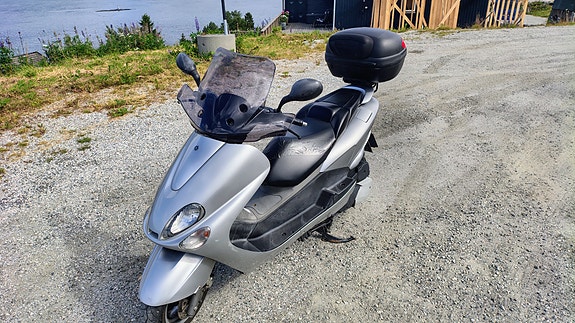Yamaha YP 125 Majesty 2 of 12