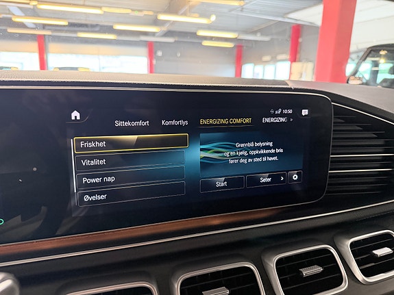 Mercedes-Benz GLE350 de 28 of 30