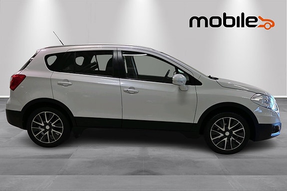 Suzuki SX4 S-Cross 2 of 5
