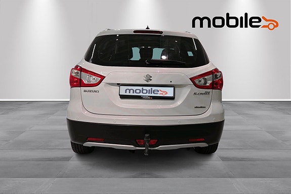 Suzuki SX4 S-Cross 4 of 5
