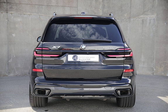 BMW X7 4 of 30