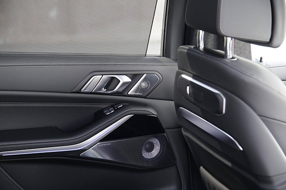 BMW X7 27 of 30