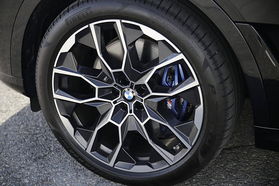 BMW X7 9 of 30