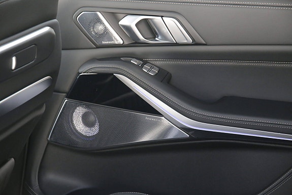 BMW X7 24 of 30
